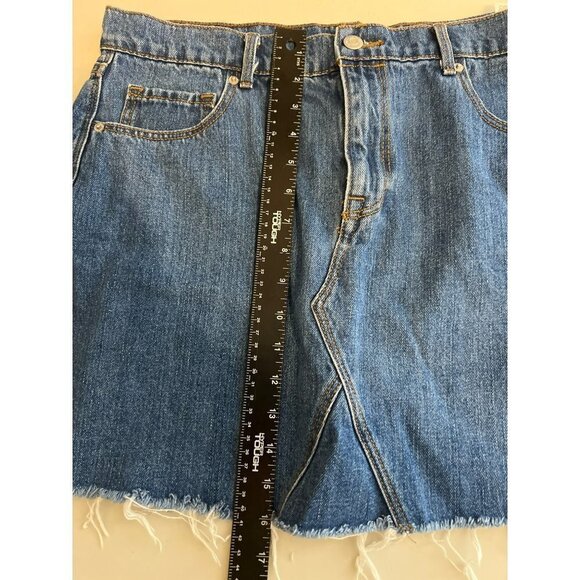 Old Navy Sz 14 Raw Hem Cut Off Jean Mini Skirt 100% Cotton Medium Wash - Picture 6 of 8